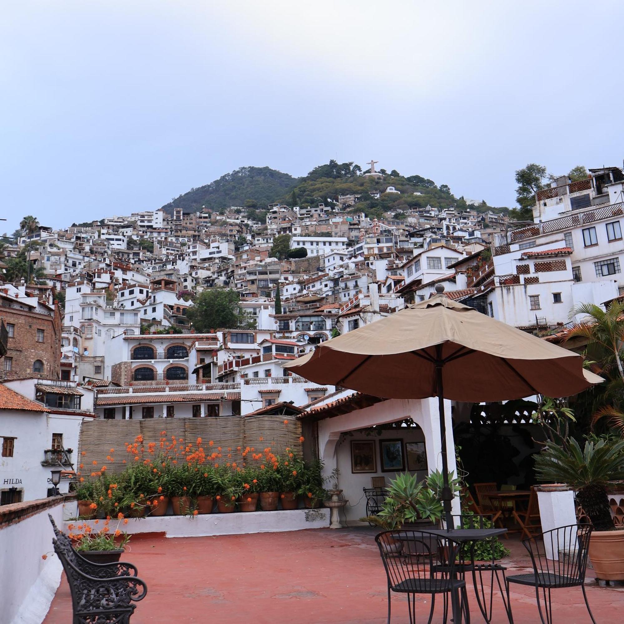 Hotel Los Arcos Taxco de Alarcon Exterior photo
